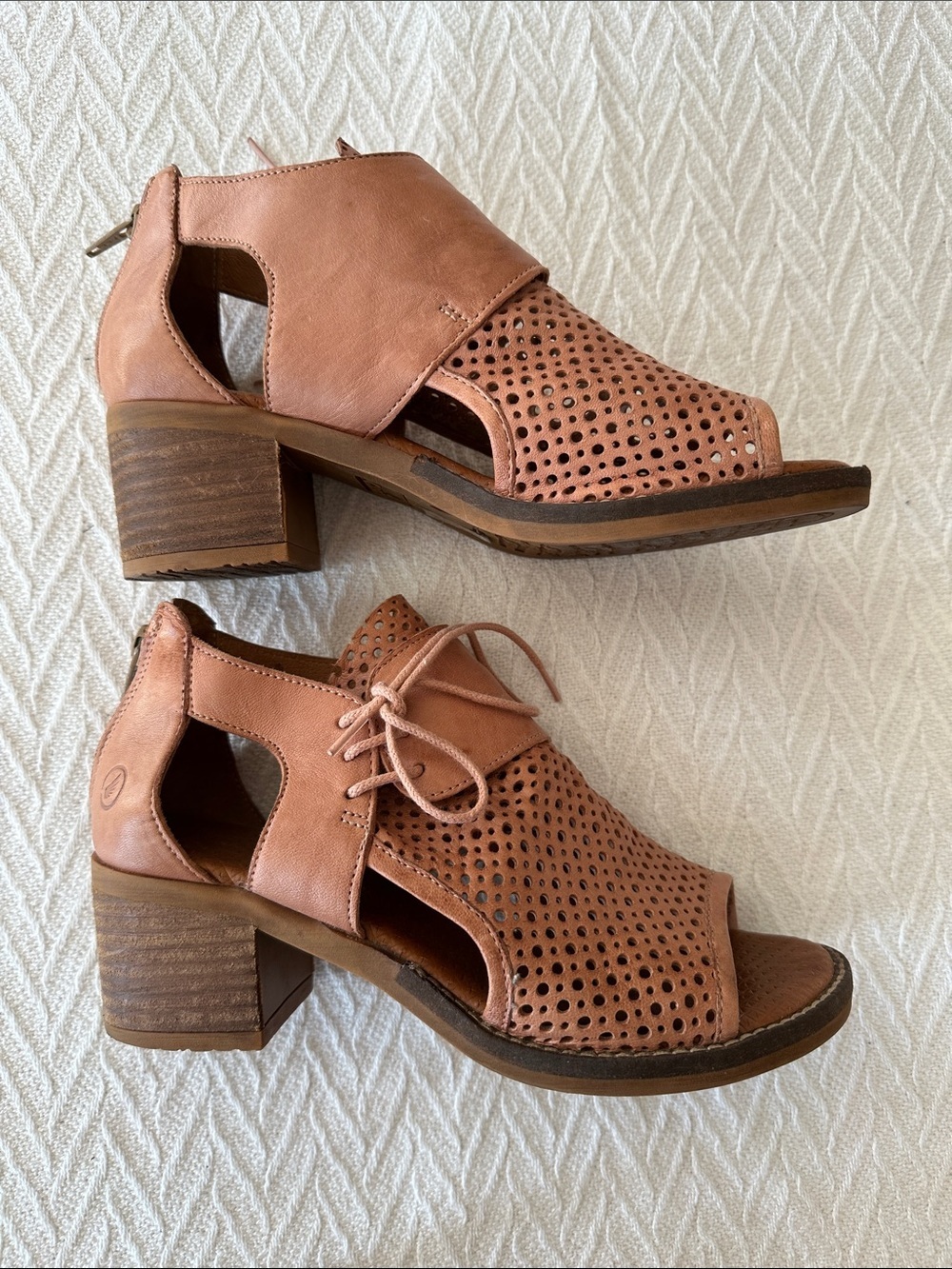 Casta Leather Perforated Lace-Up Block Heel Sandals Dusty Pink feminine comfort